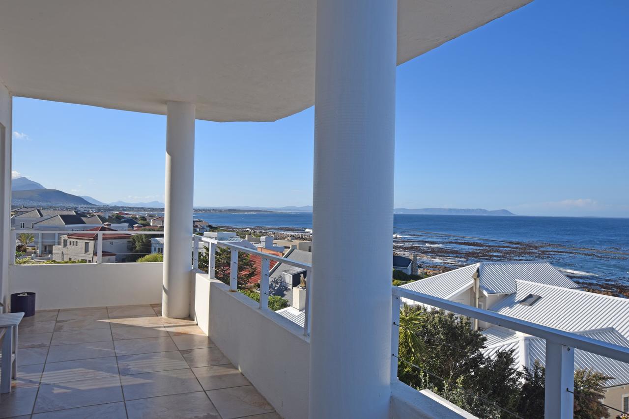 Apartment Dolphin House Германус Екстер'єр фото