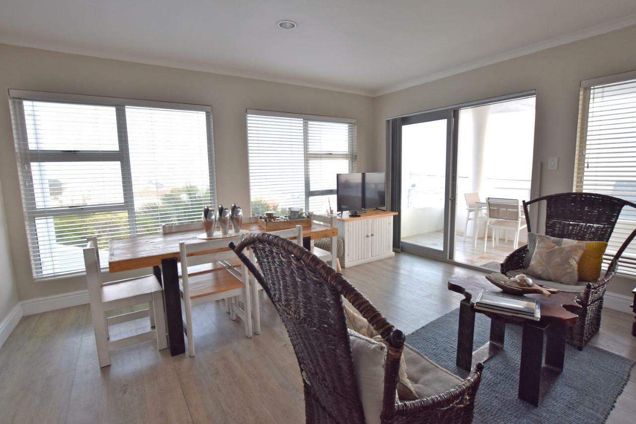 Apartment Dolphin House Германус Екстер'єр фото