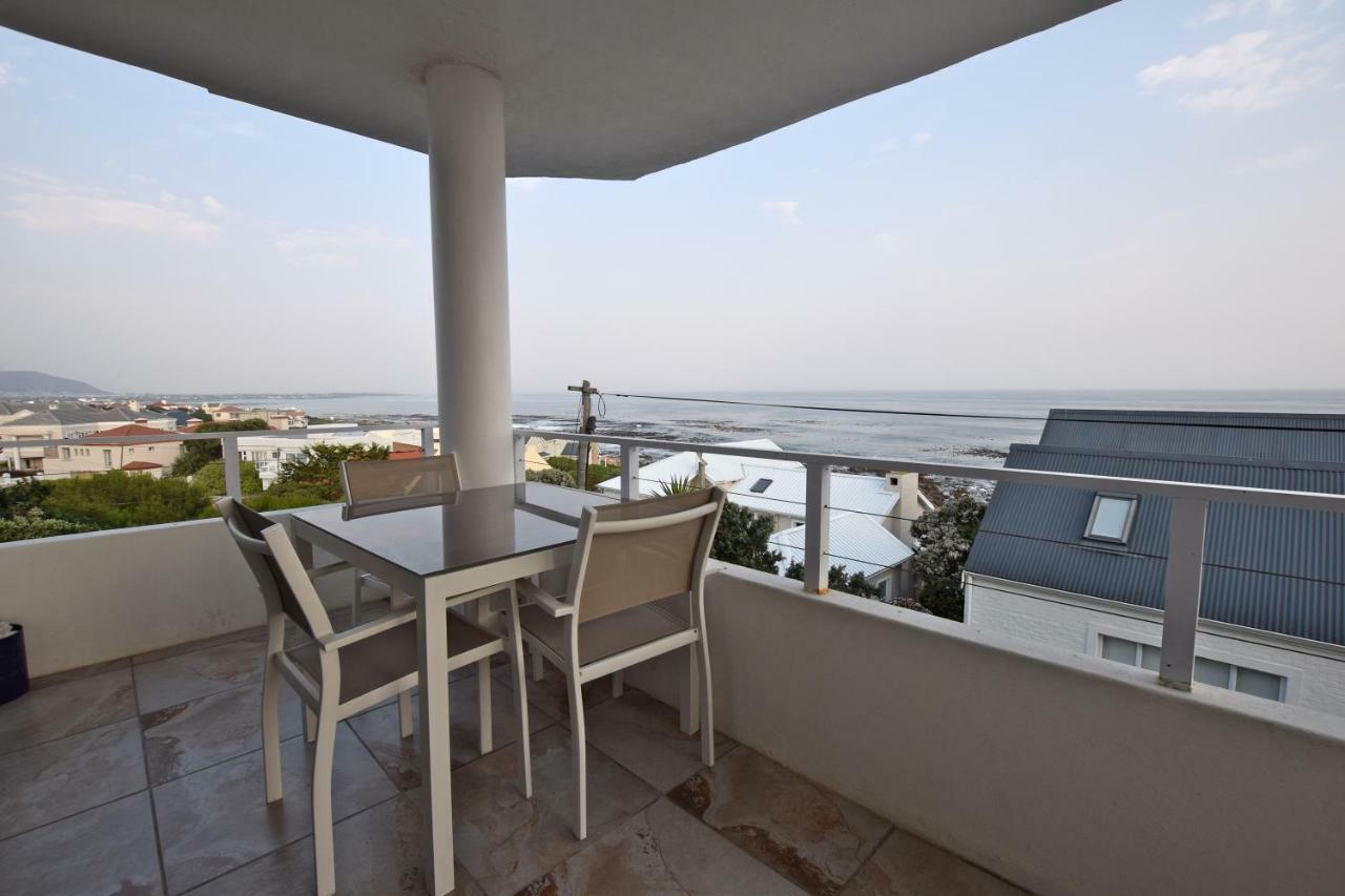 Apartment Dolphin House Германус Екстер'єр фото